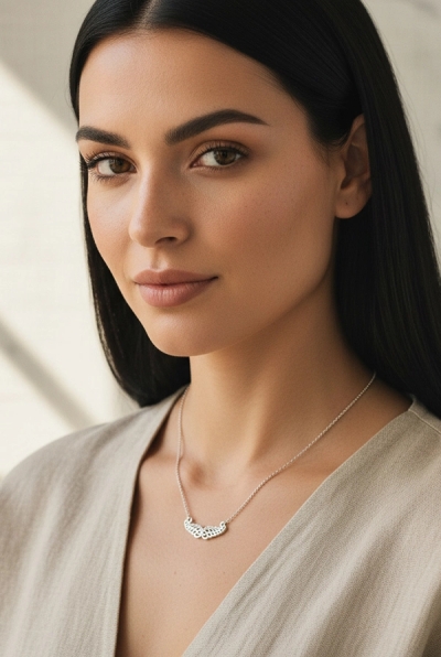 Сребърно Колие "Разперени криле" с камъни цирконий 1.10 мм